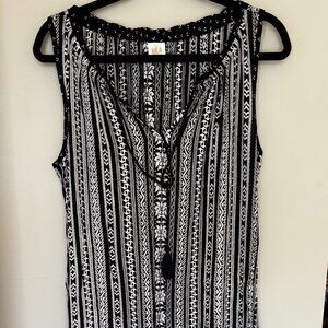 Bila Black & White Tribal Print Dress – Size Medium